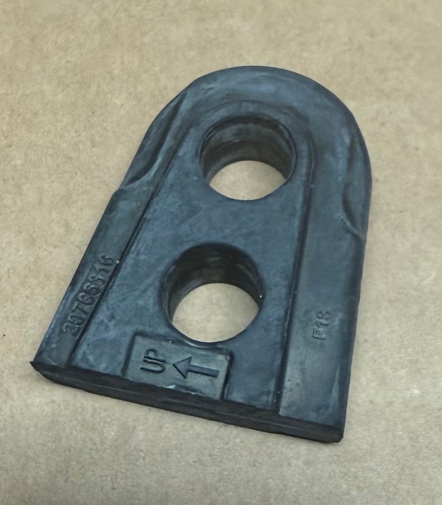 VOLVO Bushing 20766316