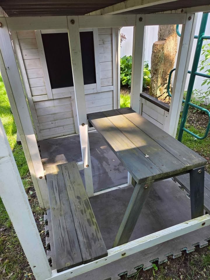 Kidkraft Woodland View Playhouse with Kitchen and Table Feature, Two Levels Dura