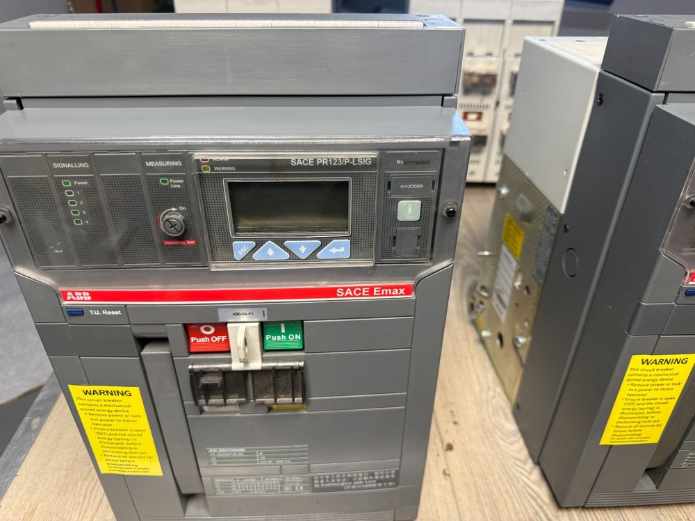 Excellent ABB SACE E2B20 3 Pole 2000 Amp Circuit Breaker