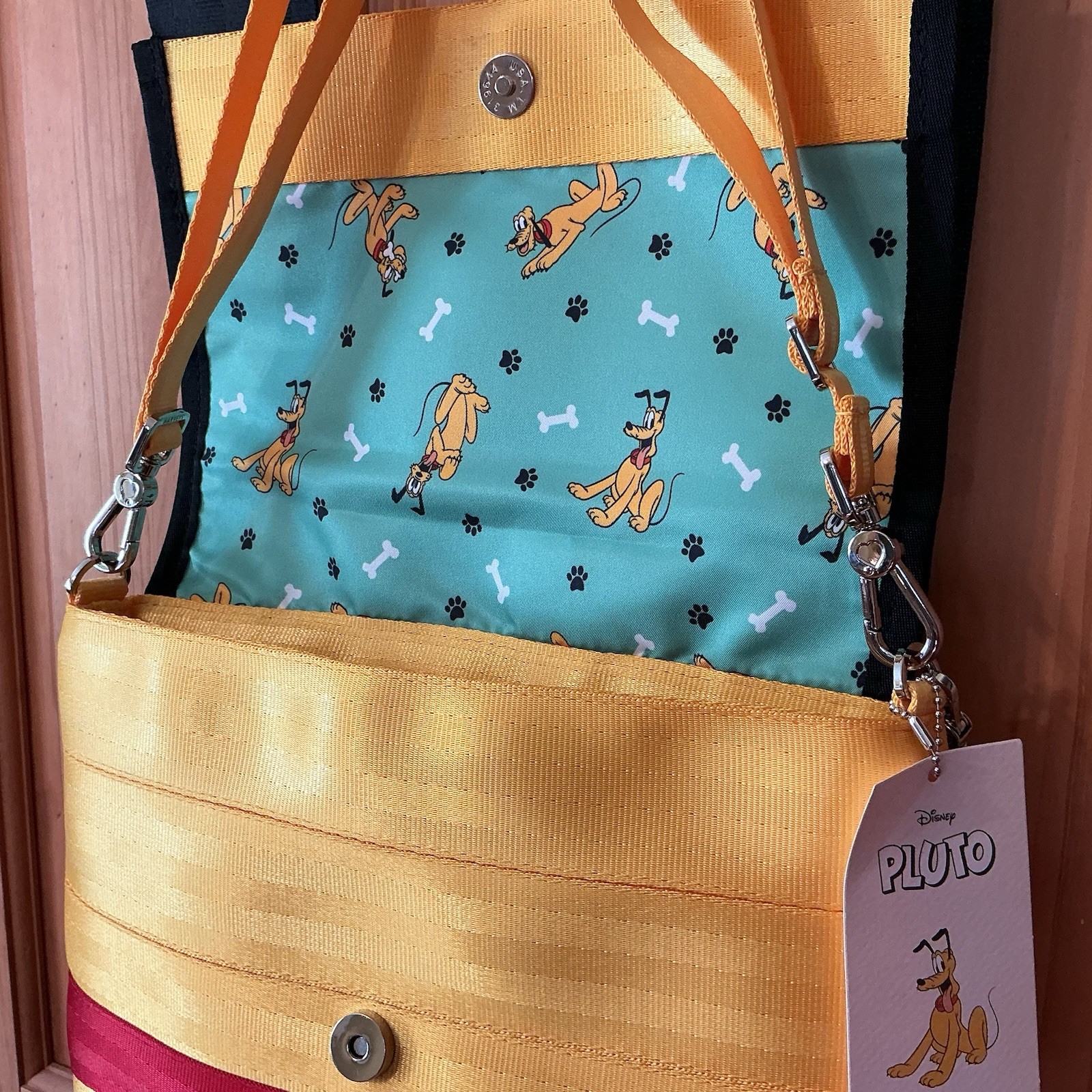 Harvey's Seatbelt Disney Pluto Foldover Crossbody NEW