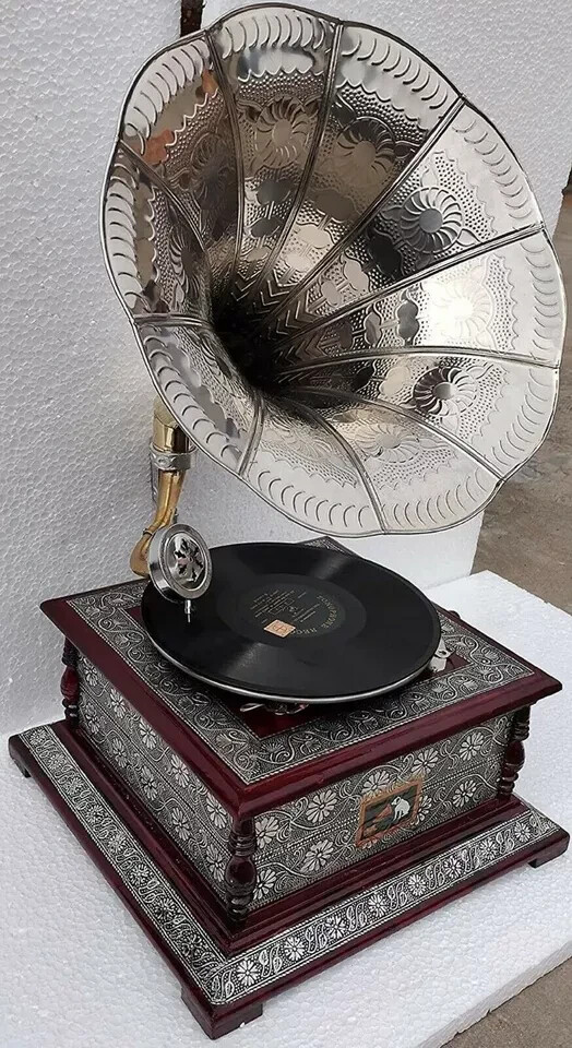 Antique HMV Gramophone Fully Functional working Phonograph, win-up record player