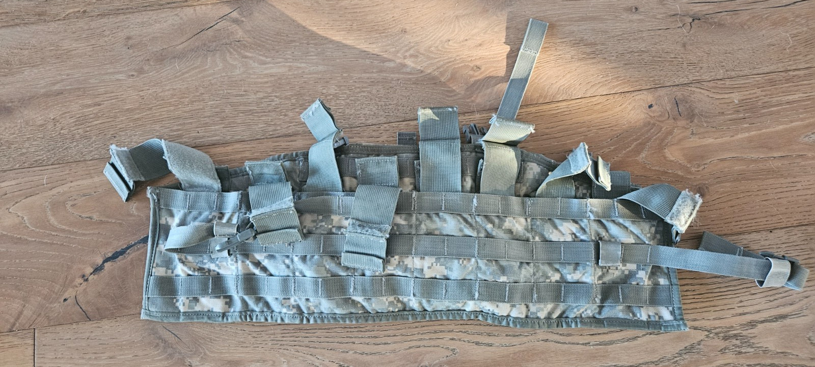 USGI ACU Digital Camo Tactical Assault Panel (TAP) Molle Chest Rig Vest Kit