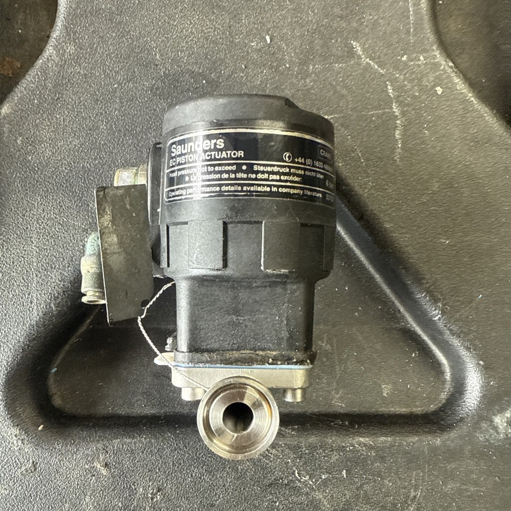 Saunders EC Piston Pneumatic Actuator 33750