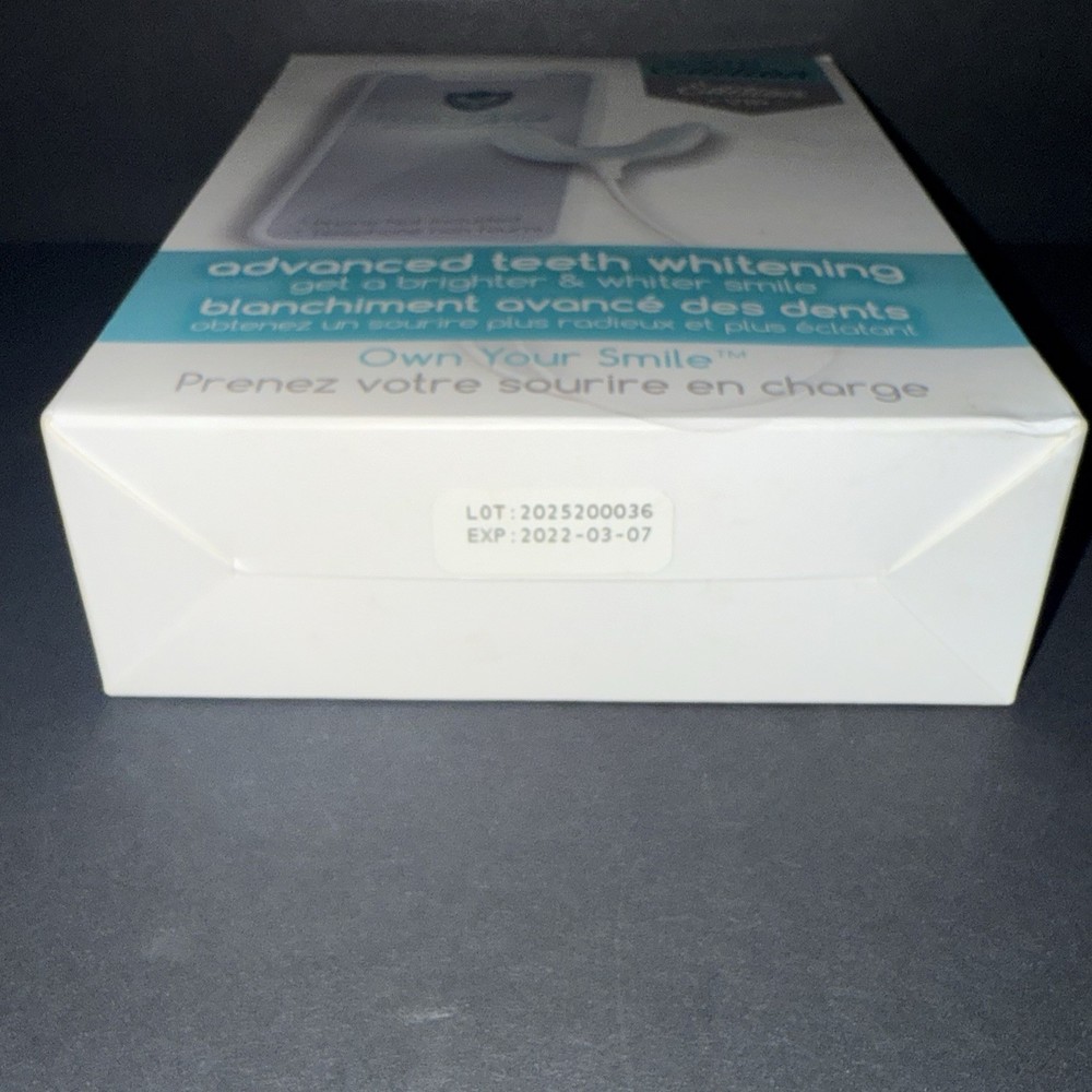 Mobile White Advanced Teeth Whitening Kit VIP Edition. 