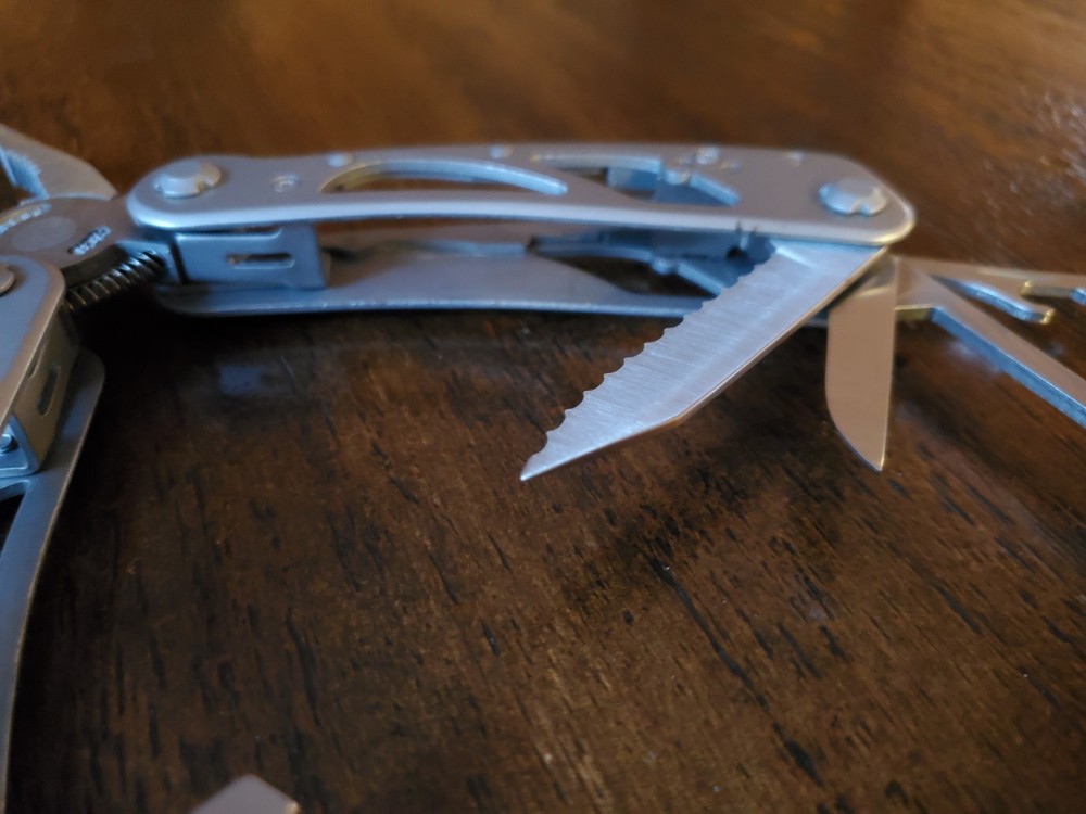 Duluth Trading Co 2CR Stainless Multi Tool Folding with case