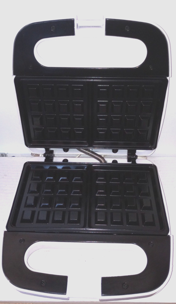 Rival Waffle Maker w/ Instructions Model # RVS6128A_W - Tested / Good Condition