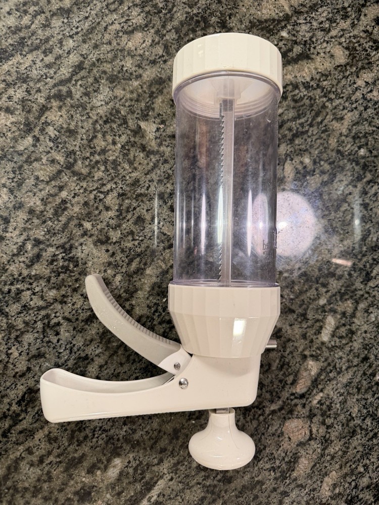 Pampered Chef 1525 Cookie Press with 16 Discs, White