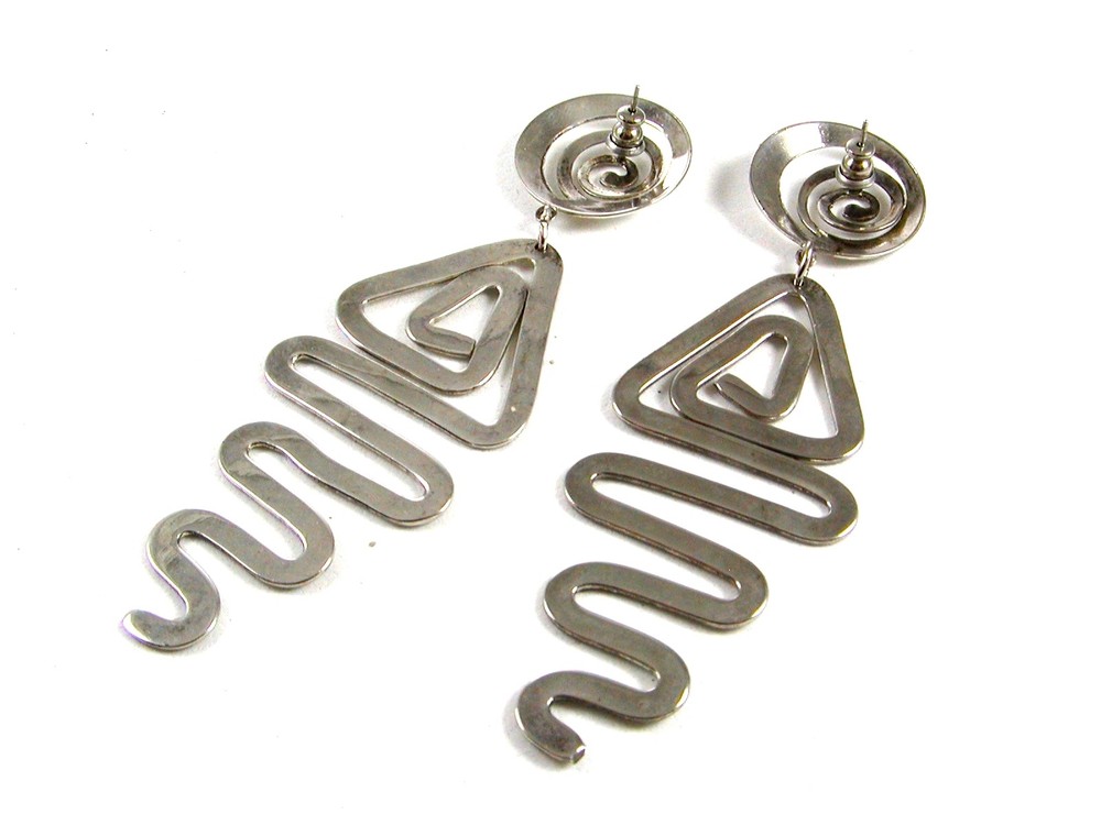 Silvertone Dangley Pierce Earrings 72414