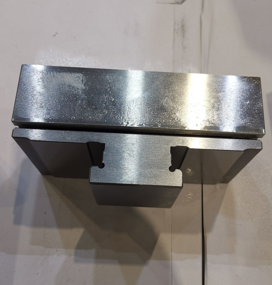 Precision CNC Milling Machine Modular Vise Jaw for round Workpiece