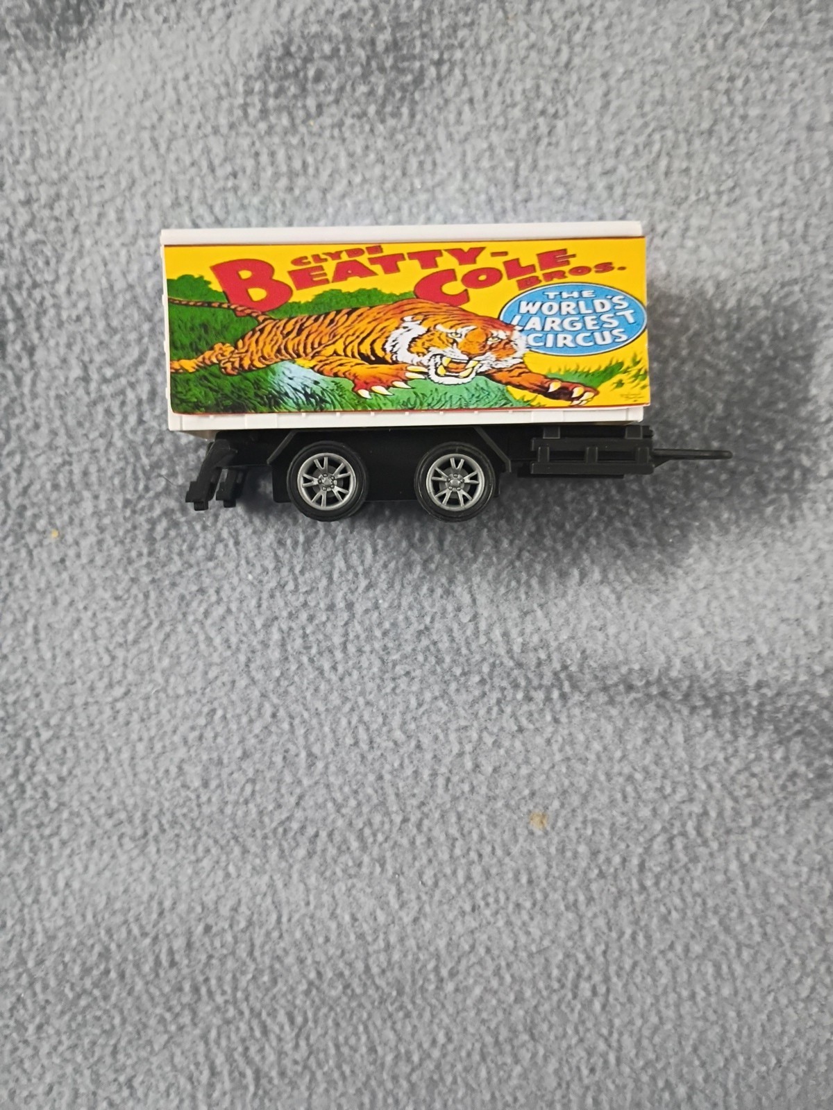 5 Different HO Scale Circus Wagons