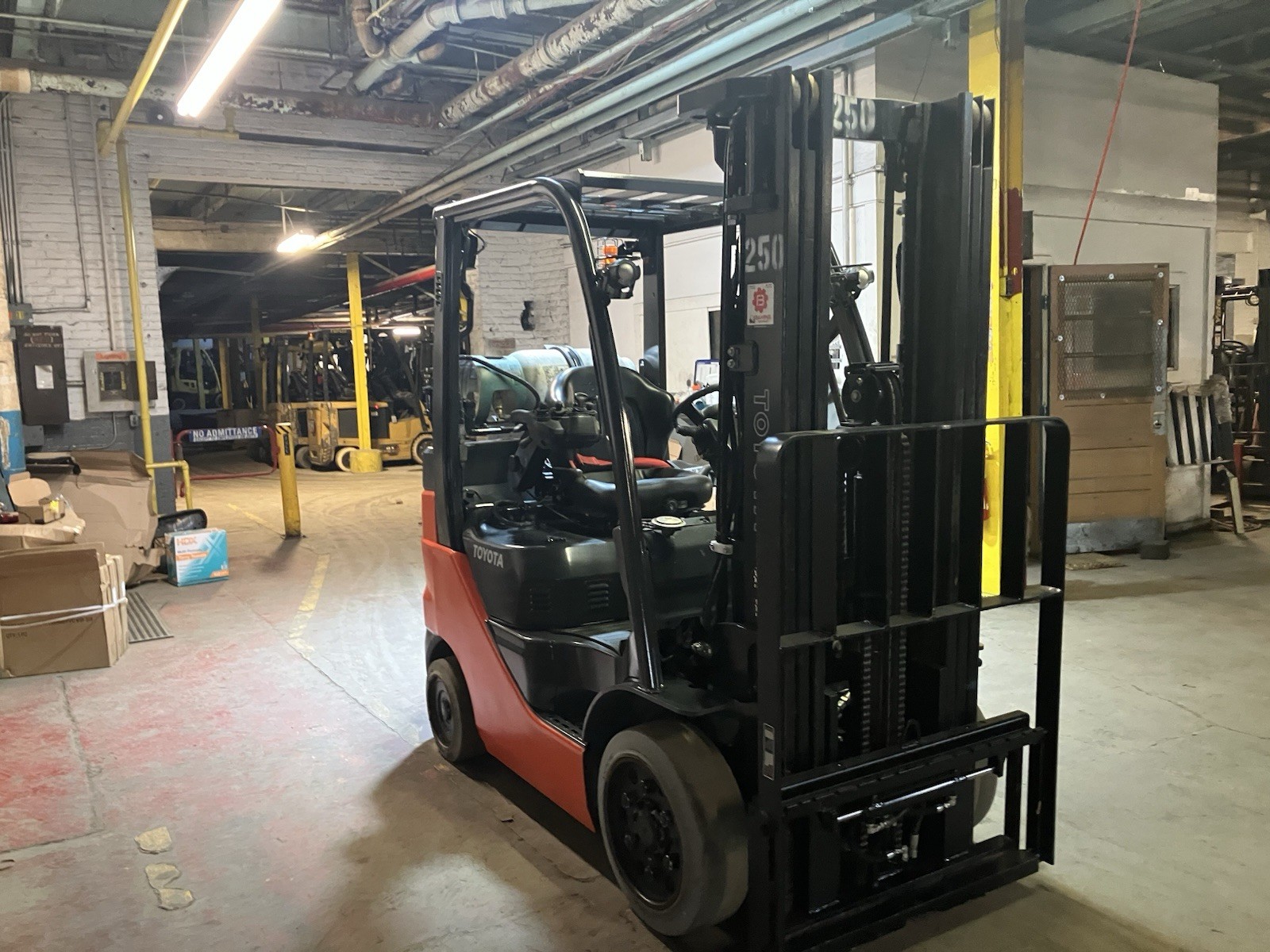 2021 Toyota 5000 LB Forklift With SS and Triple Mast