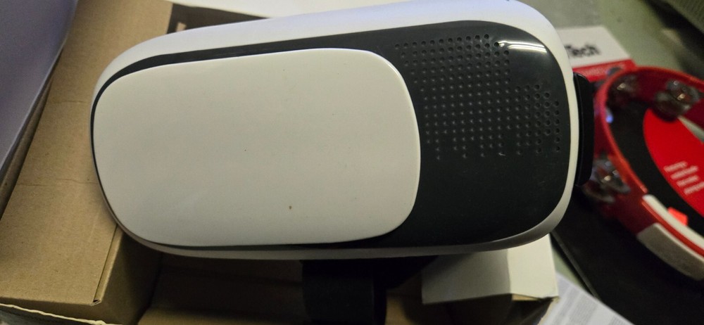 3D Virtual Reality VR headset with Glasses and Remote for smartphone