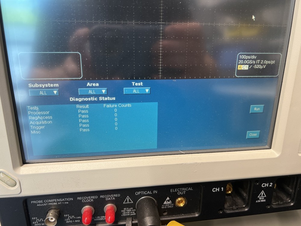 Tektronix CSA7404B Communications Signal Analyzer With 4M, JA2, ECTS, JAA Opts