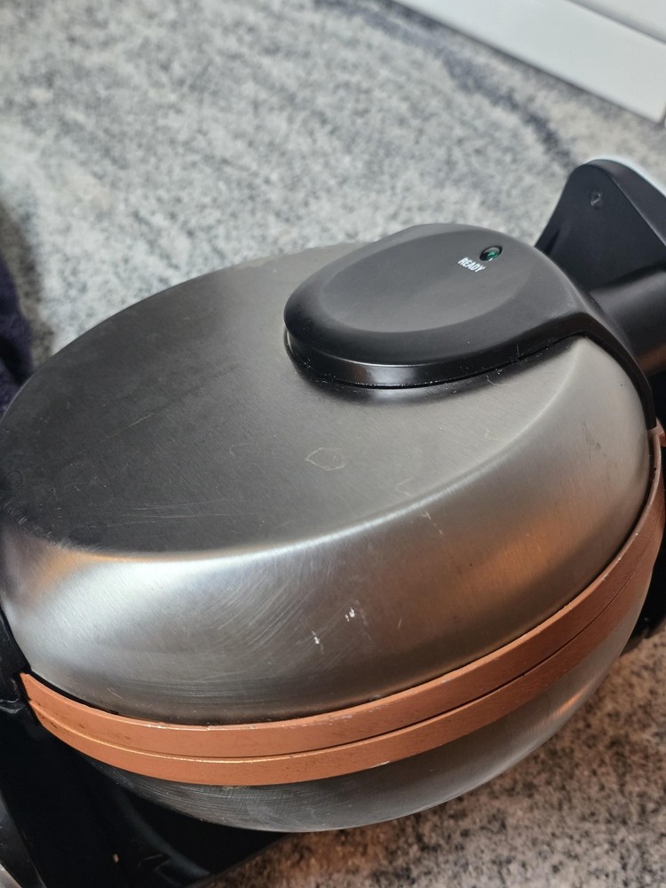 Bialetti Copper Titanium Rotating Waffle Maker Silver 1000W Nonstick Ceramic