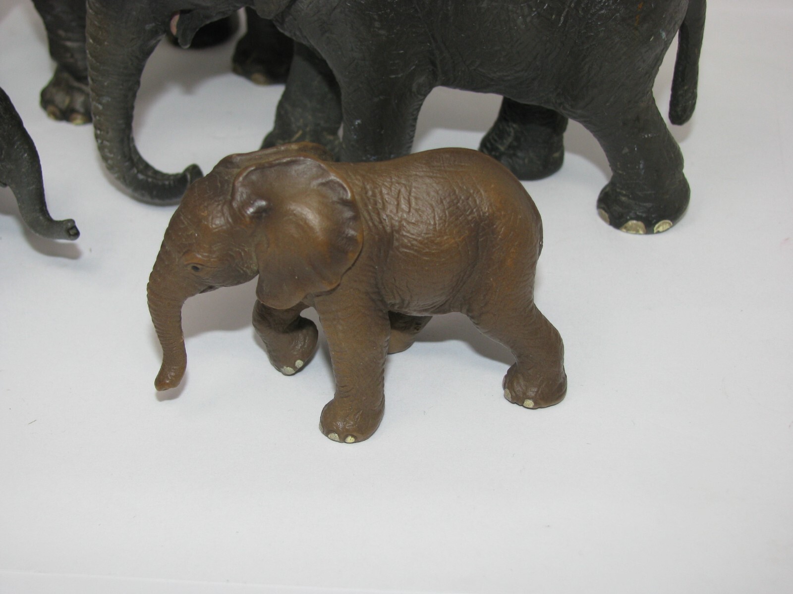 Schleich ASIAN ELEPHANT FAMILY Bull Cow Calf Retired Figures Plus African Calf