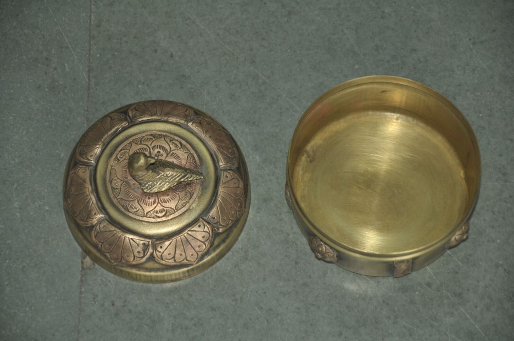 Vintage Brass Round Shape Copper Fitted Solid Dry Fruit Box