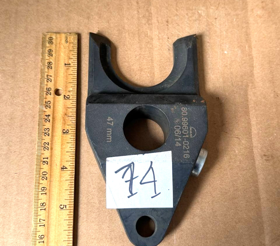MAN Forcing Tool Clamp 80.99601-0216