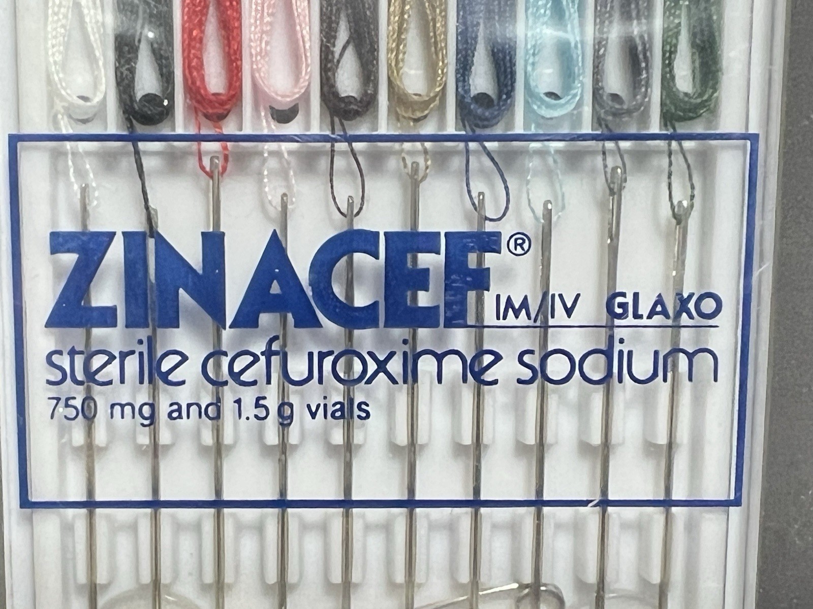 Vintage Zinacef Cefuroxime Glaxo Drug Rep Promo Mini Plastic Sewing Kit 3 x 2 in