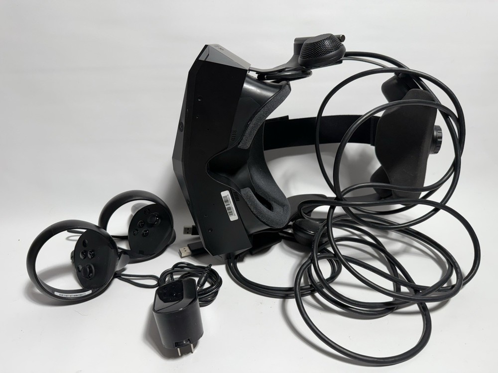 Pimax Crystal Light VR Headset with 2 Controllers