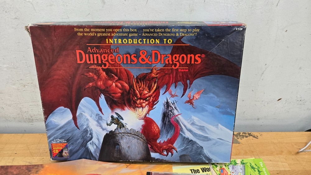 Introduction to Advanced Dungeons & Dragons Game COMPLETE 1135/Circa 1995