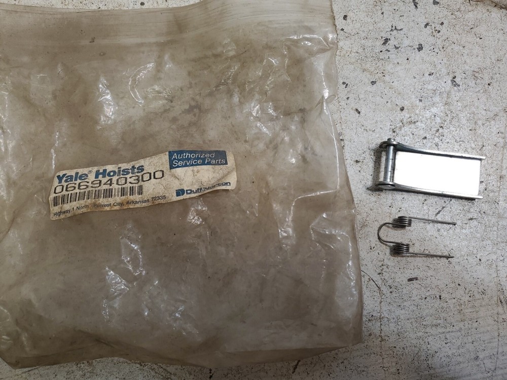 NEW YALE HOIST 066940300 RIGGING CHAIN HOOK SPRING LATCH