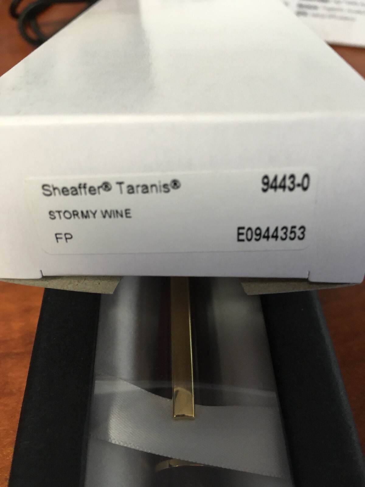 Sheaffer Taranis Stormy Wine “M” Nib Fountain Pen