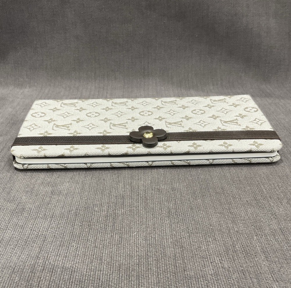 LOUIS VUITTON Khaki Carnet de Notes Monogram Notebook