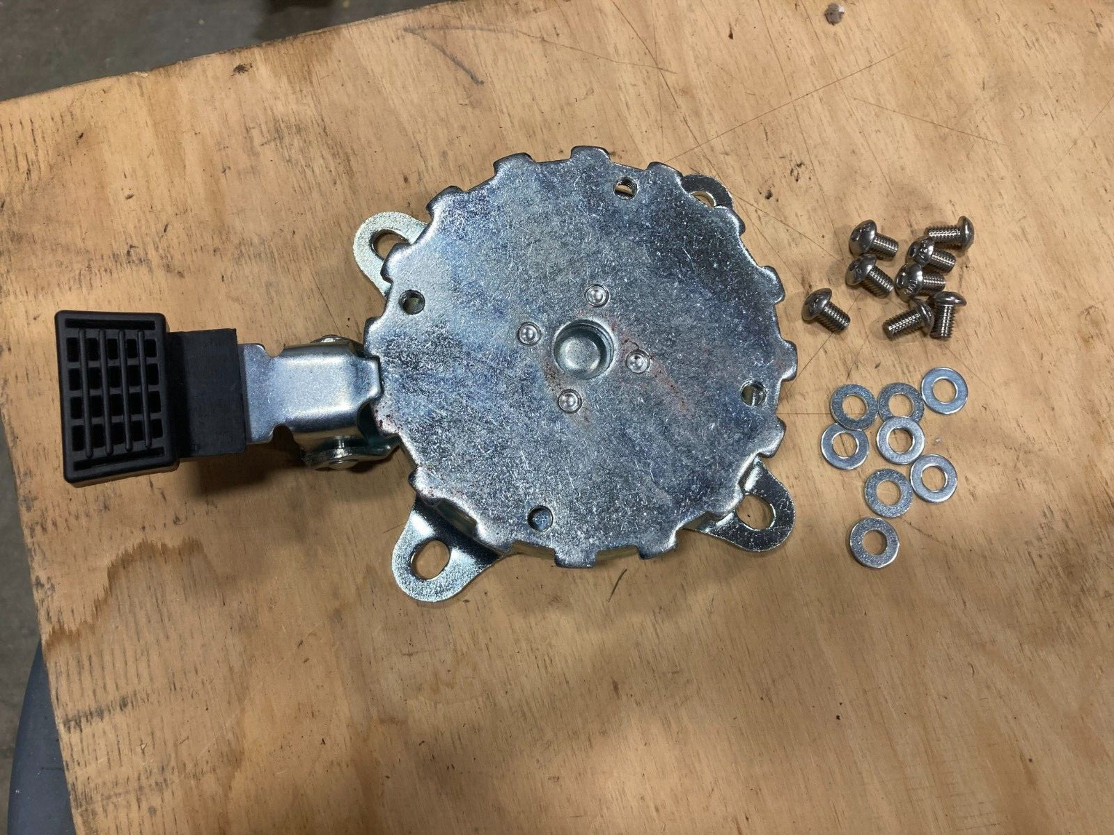 360 Degree Cantilever Umbrella Rotation Swivel Base Pedal Part