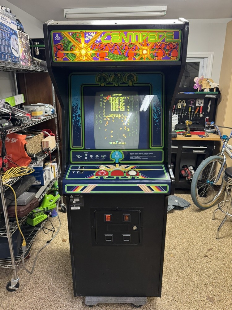 CENTIPEDE ARCADE MACHINE by ATARI (Excellent Condition) *RARE*