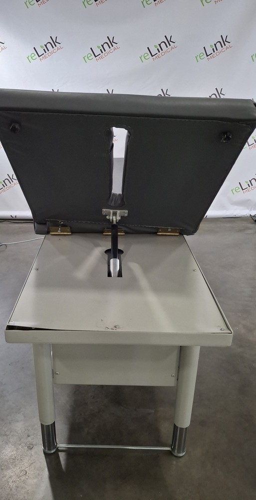 Tri W-G, Inc 812 Exam Table