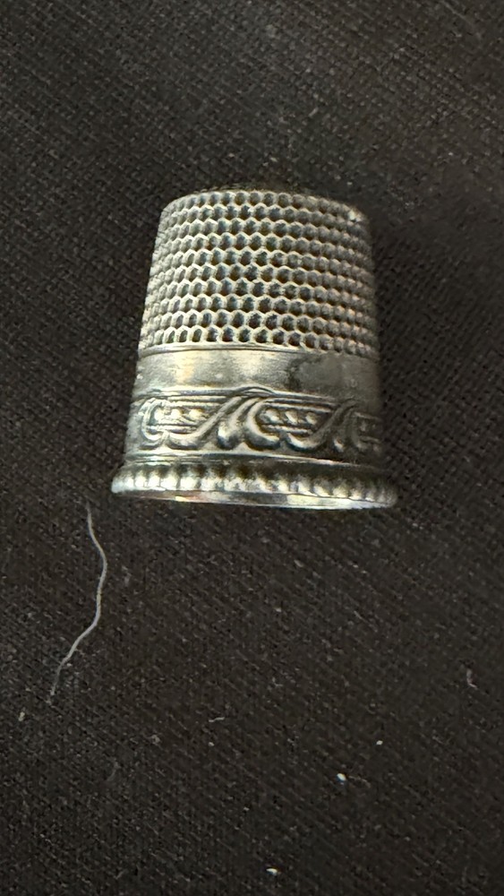 Antique Simmon Brothers Sterling Silver Thimble size 9