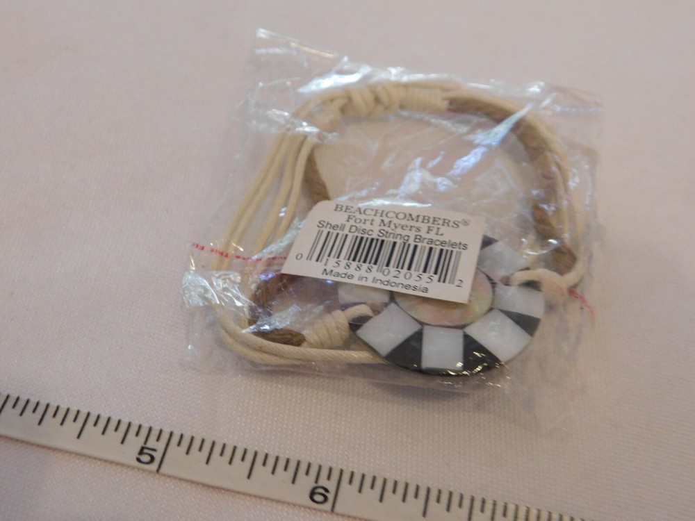 Beachcombers Fort Myers Florida Shell Disc String Bracelet Multi-Colored NOS