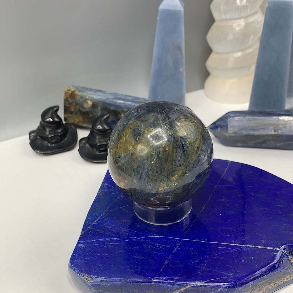 Kyanite sphere R