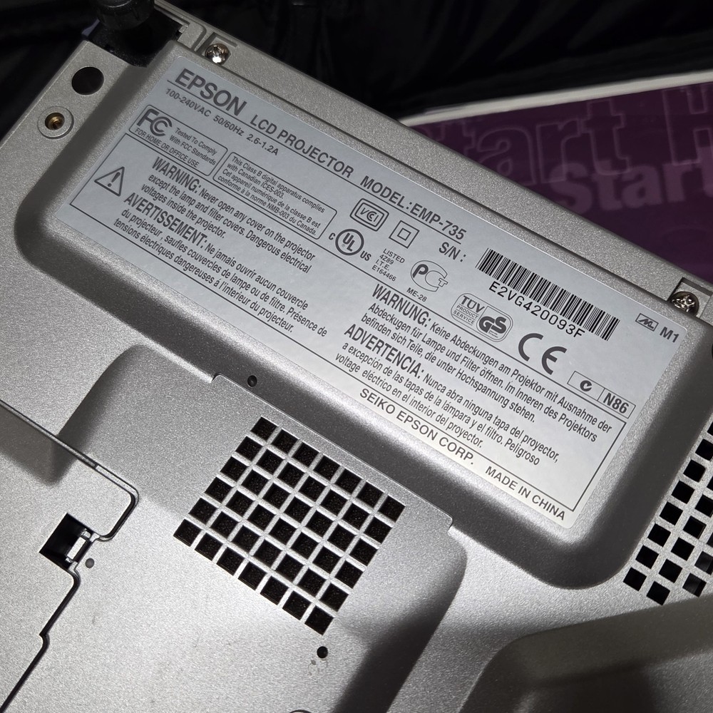 Epson PowerLite 735C LCD Projector W/ Software Cables Remote Case Device Tested