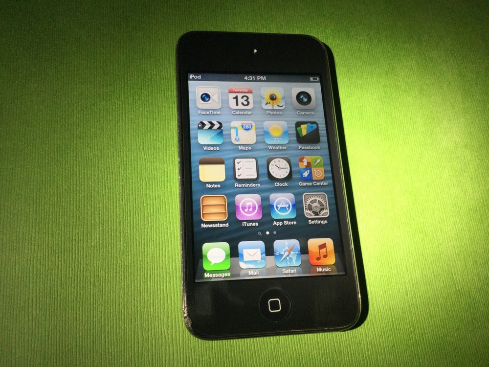 iPod Touch 4th Generation Black 32GB MC544LL/A