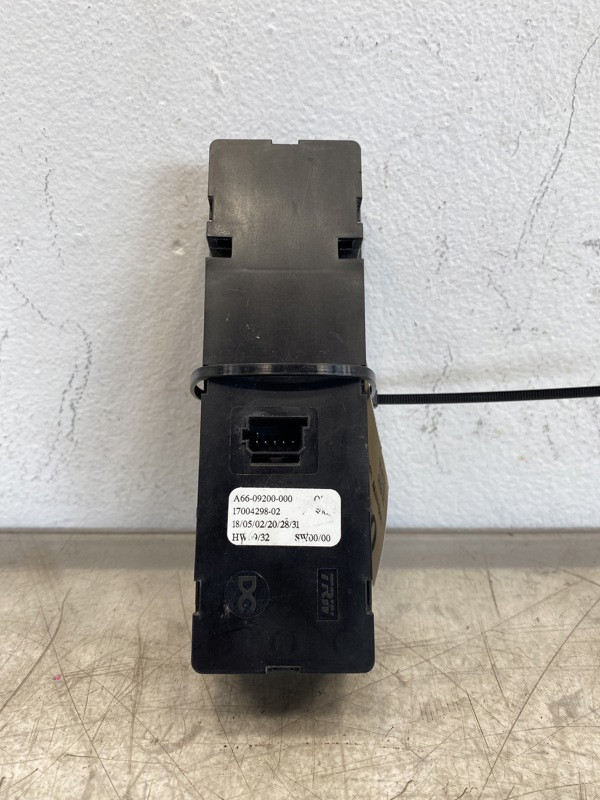 Freightliner Power Window Switch A6609200000 (745-10230)