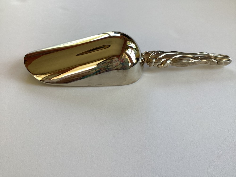 Ice Scoop Bow Handle Silver 8 1/2"