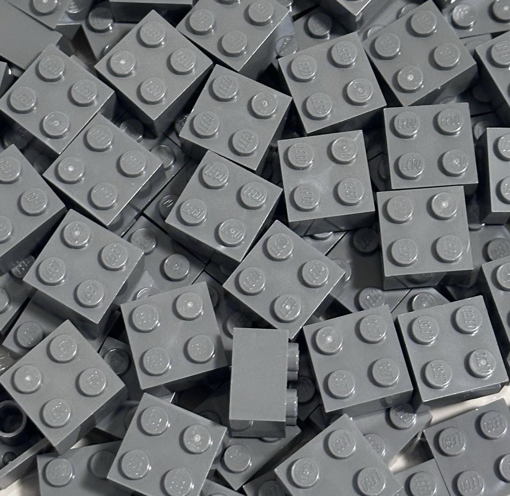 100% Authentic Lego Basic Bricks 2x2 Building Blocks 50 Pieces #3003
