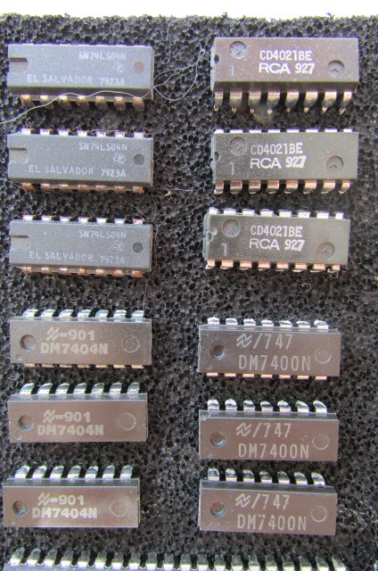 Collectable-Vintage-Computer Chips & More-Lot