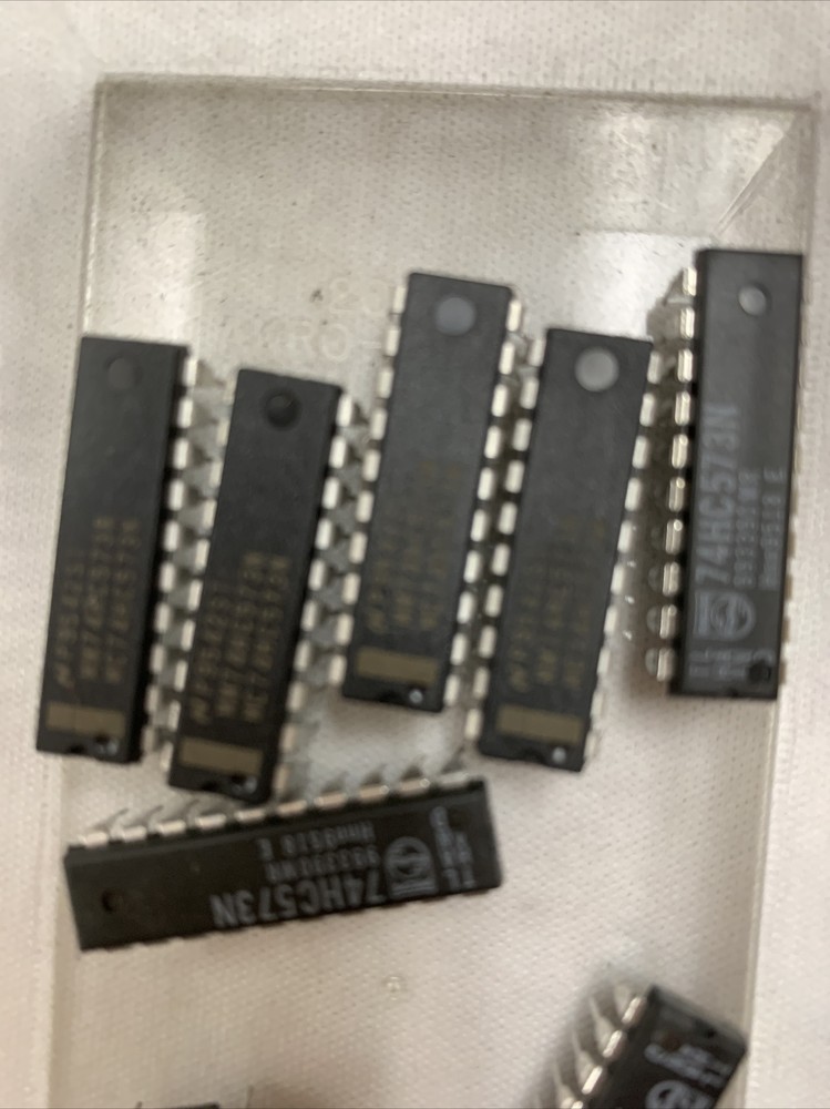 74HC573N, ID-D-7-5-4-4, chips Components