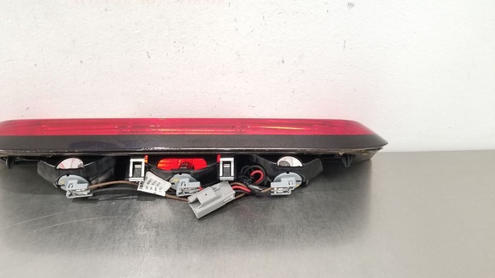 15 CHEVY SILVERADO 1500 HIGH MOUNTED STOP LIGHT