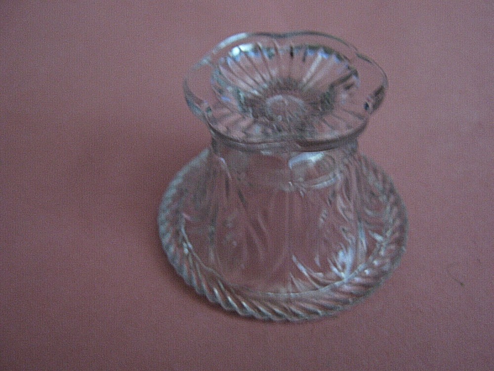 ARCHED LEAF PATTERN GLASS PEDESTAL MASTER OPEN SALT CELLAR, c1870's