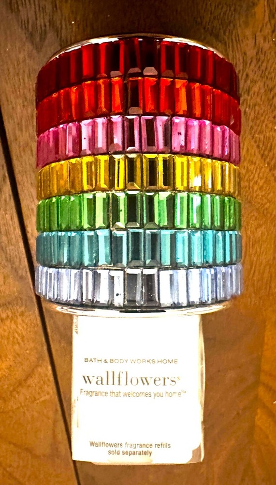 Bath and Body Works Wallflowers Plug In Diffuser Spring Summer Themed New