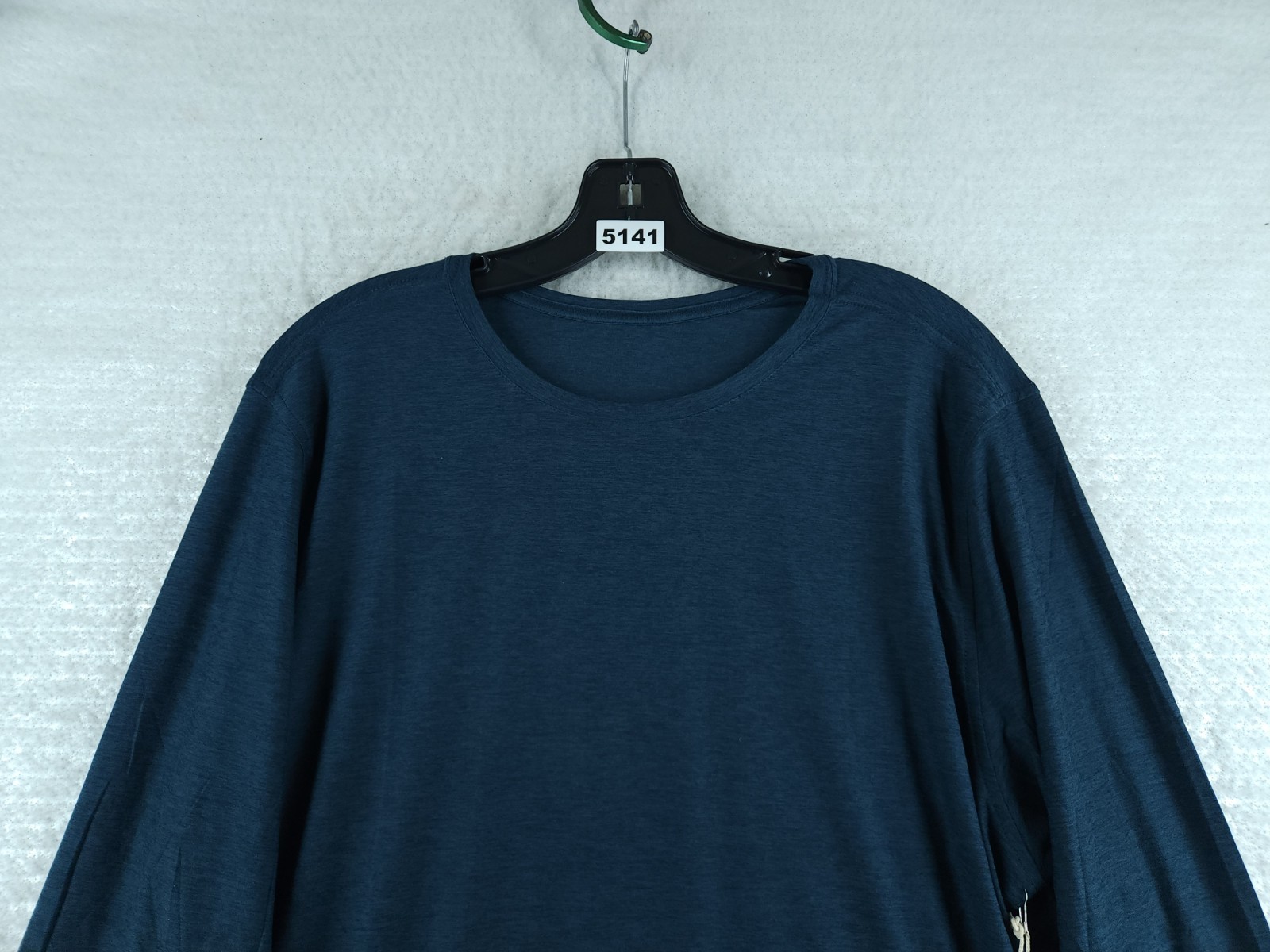 Vuori Long Sleeve Strato Tech Tee - Navy Heather New Size Large