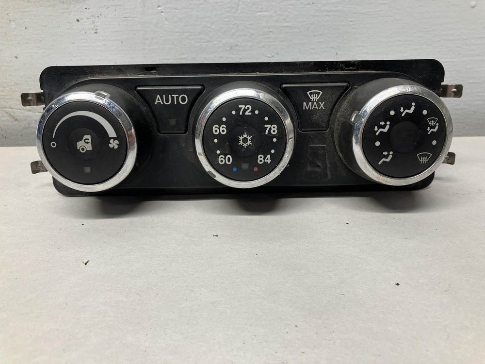 2013-2017 Peterbilt 579 Heater A/C Temperature Controls - Used