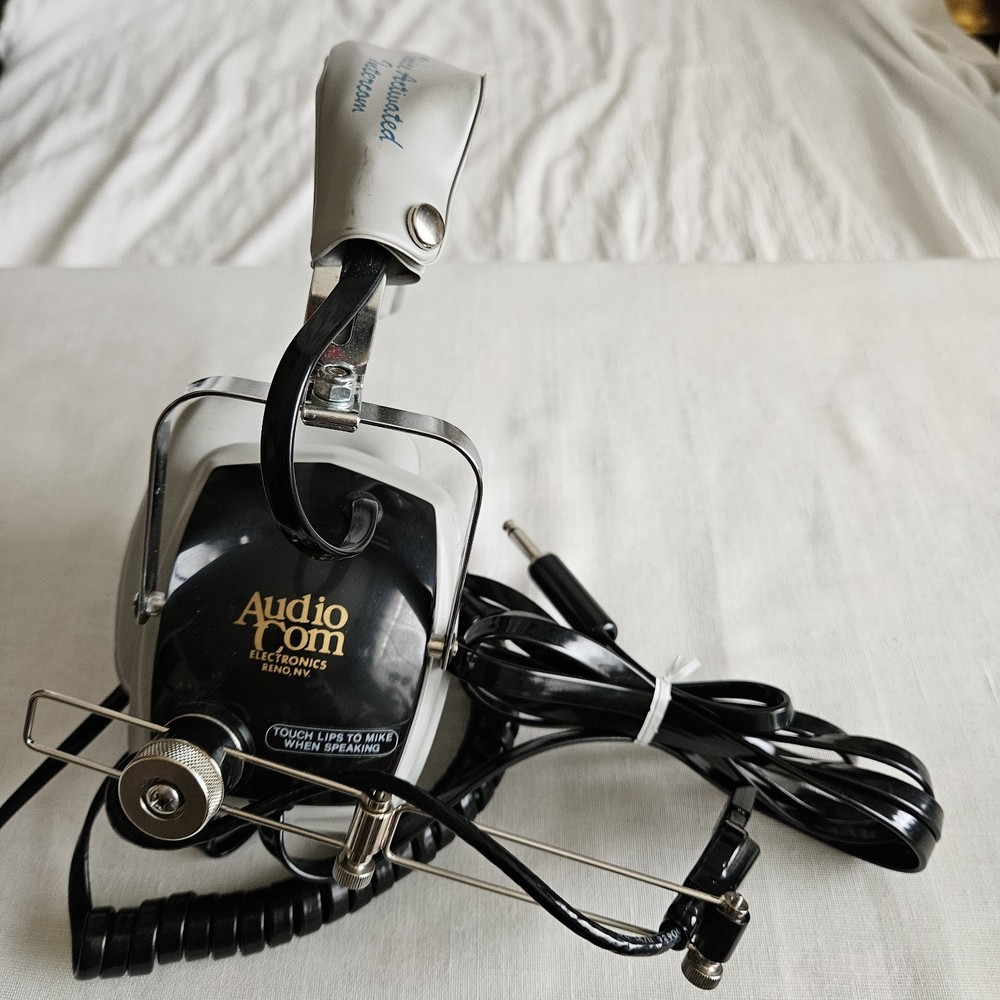 Audio Com Pilot / Co-Pilot +2 Voice Activated Intercom Headphone Headsets