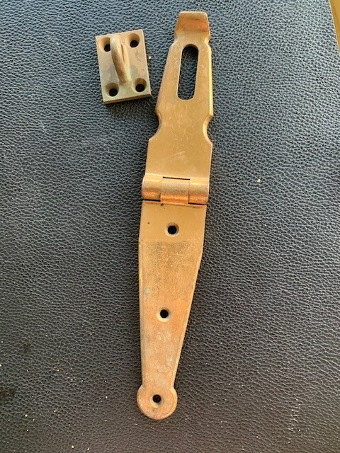 ANTIQUE SOLID BRASS HINGE WITH LOCK OPENING & DOOR PULL 612B