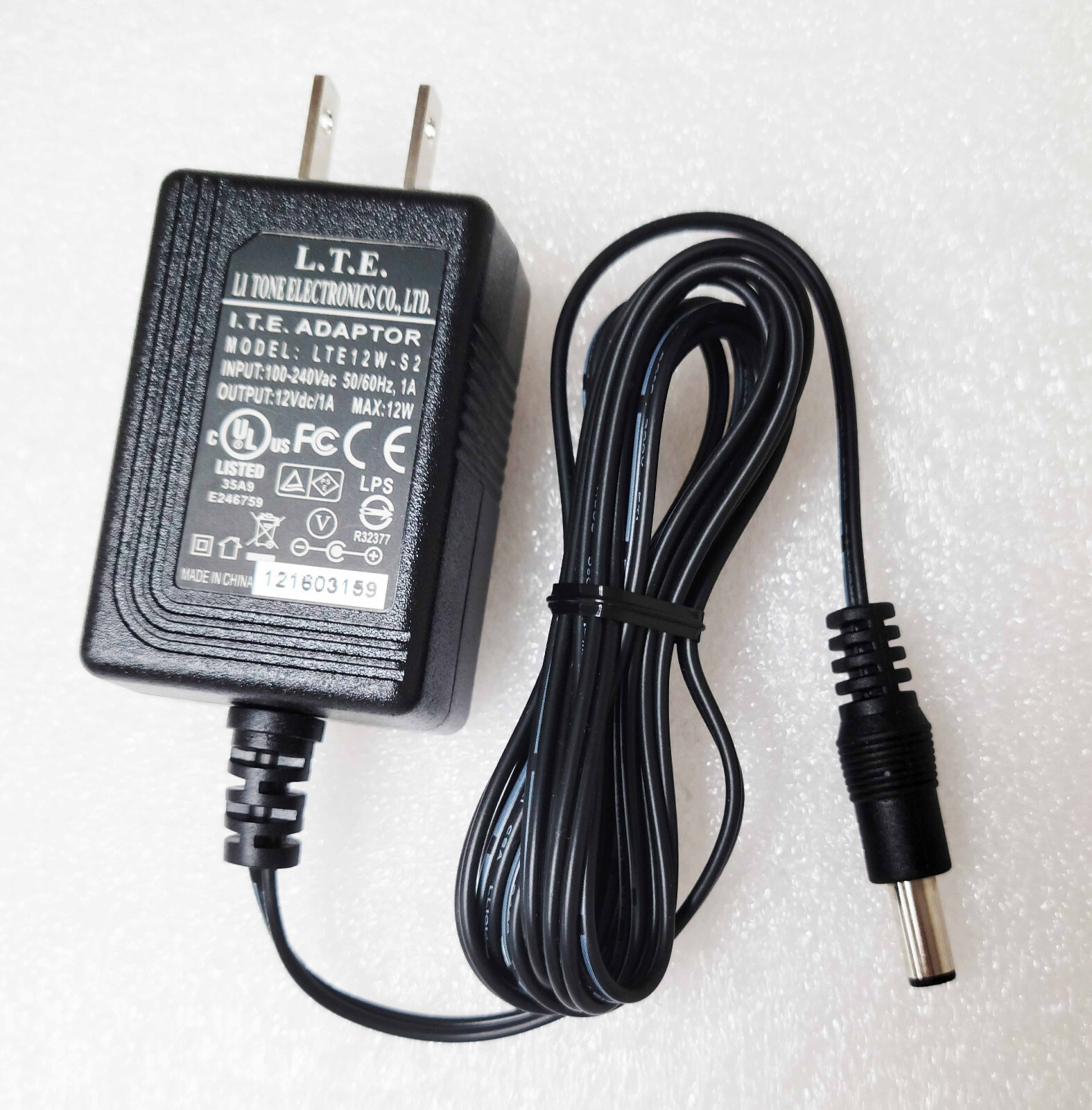 AC 100-240V to DC 12V 1A Power Supply Adapter UL listed 2.1mm Plug