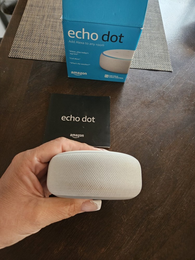 Amazon Echo Dot (3rd Generation) Smart Speaker with Alexa. Open Box , No charger