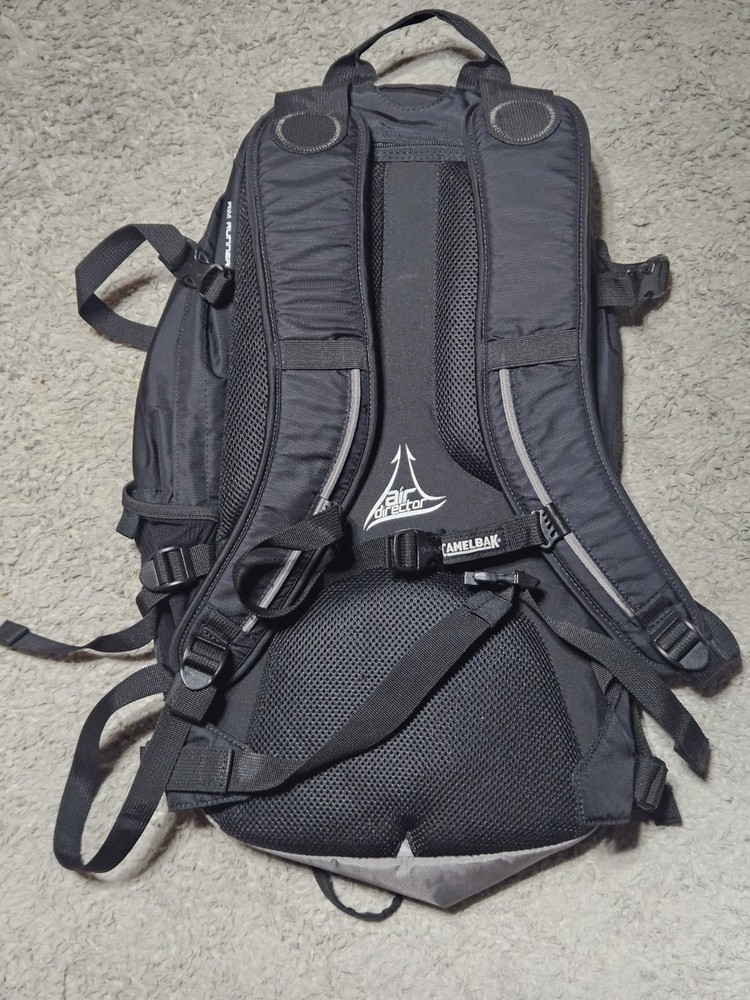 CamelBak Rim Runner 22 Hydration Pack 2.5L Zip Black Hiking Backpack EUC